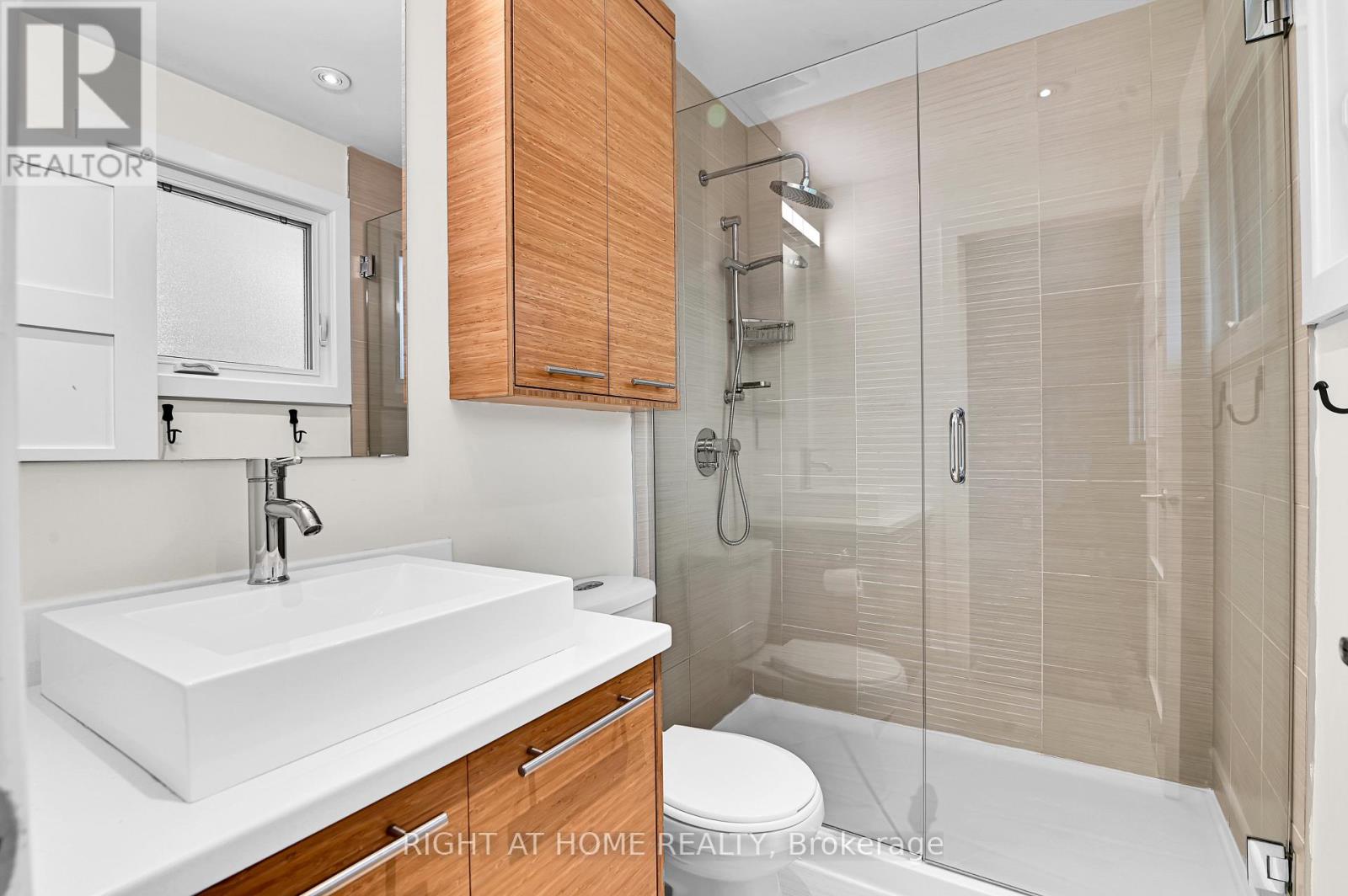 9 LEETOM CRESCENT - 20