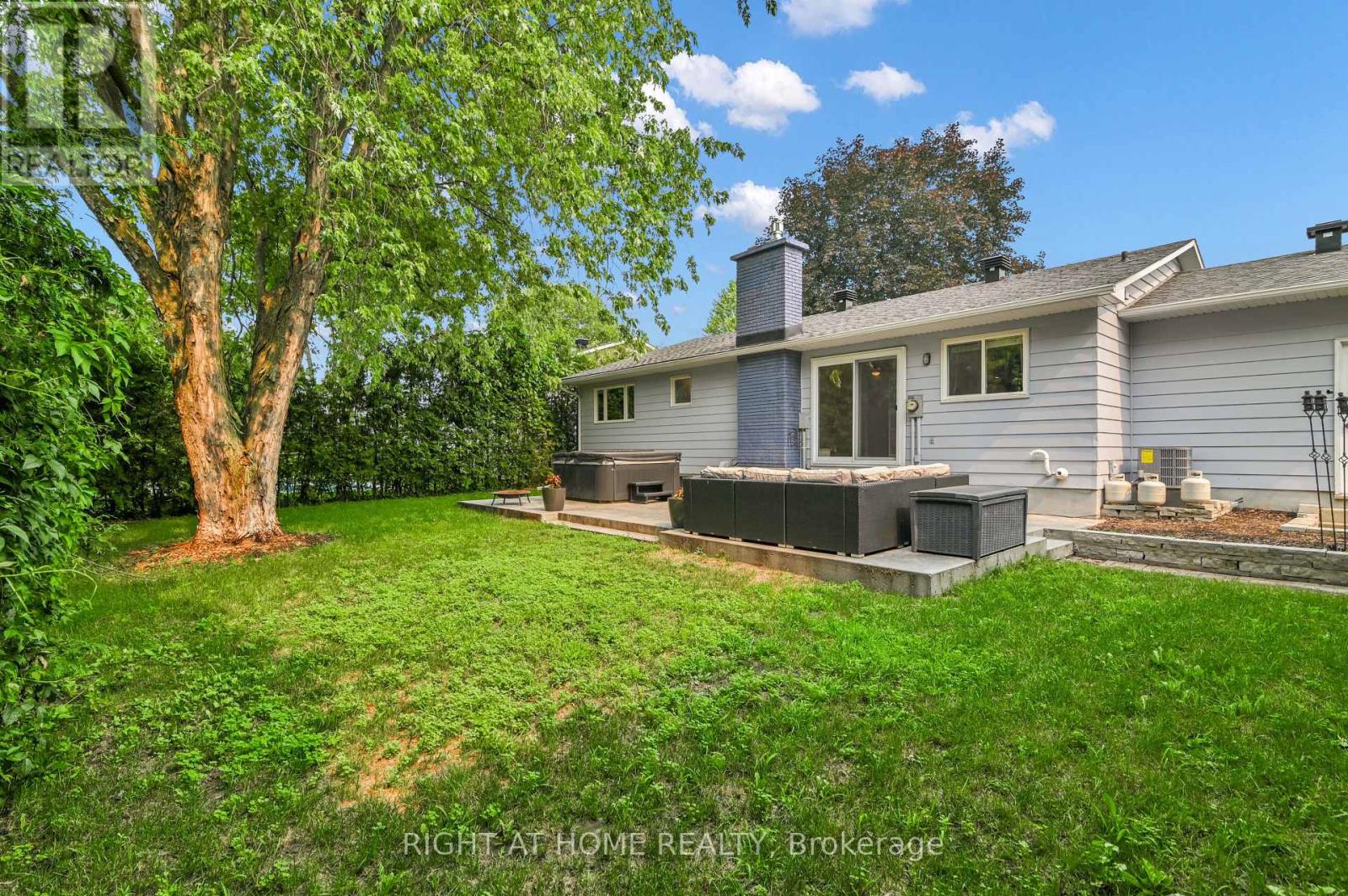 9 LEETOM CRESCENT - 29