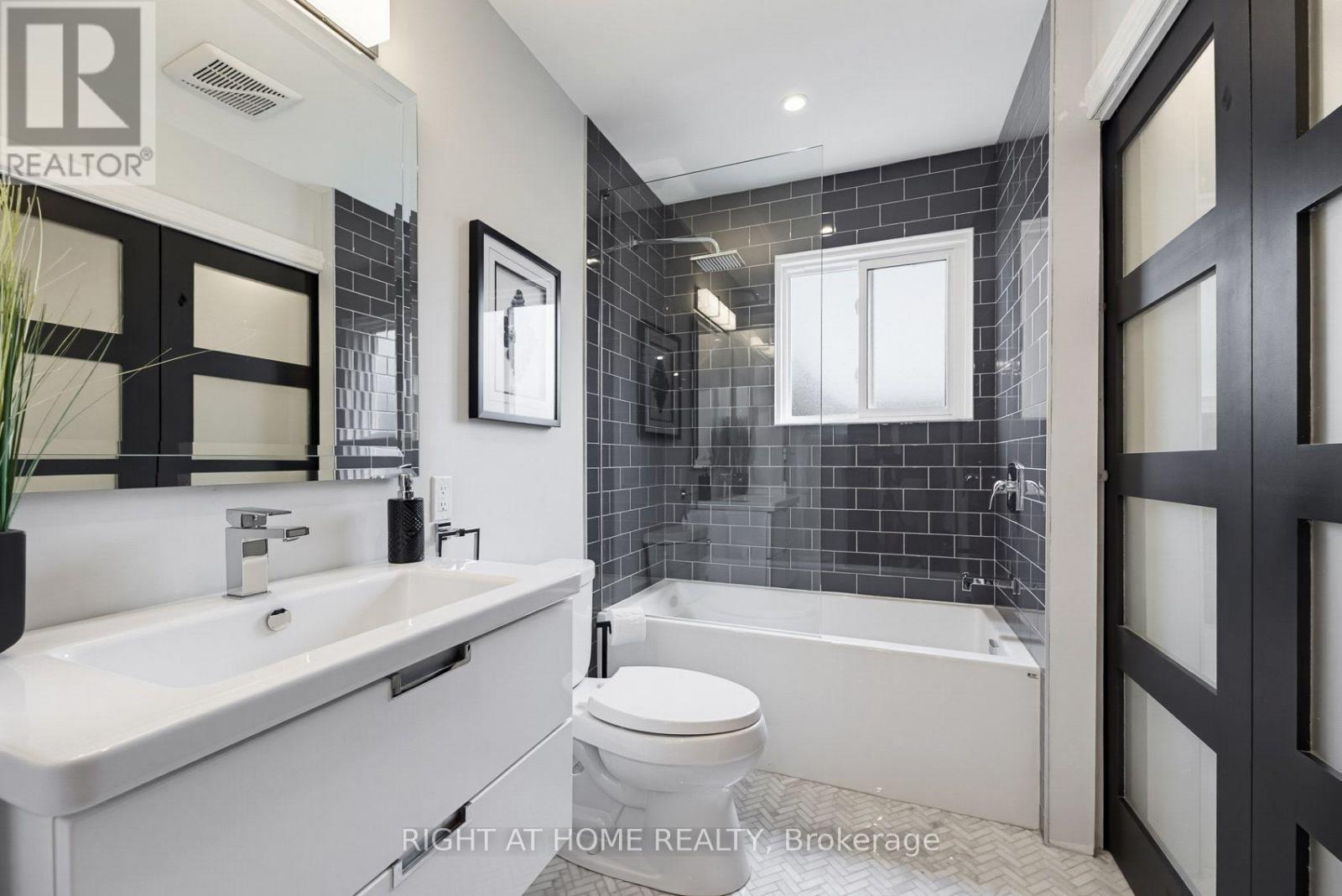 18 OAK LEA CIRCLE - Image 27