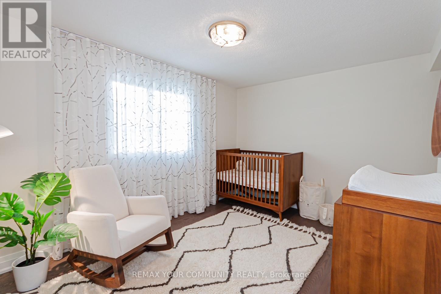 5 SELKIRK CRESCENT - 11