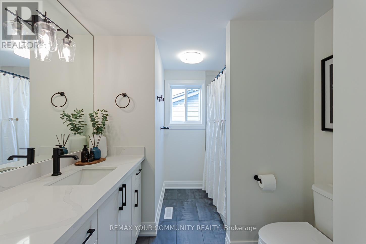 5 SELKIRK CRESCENT - 8