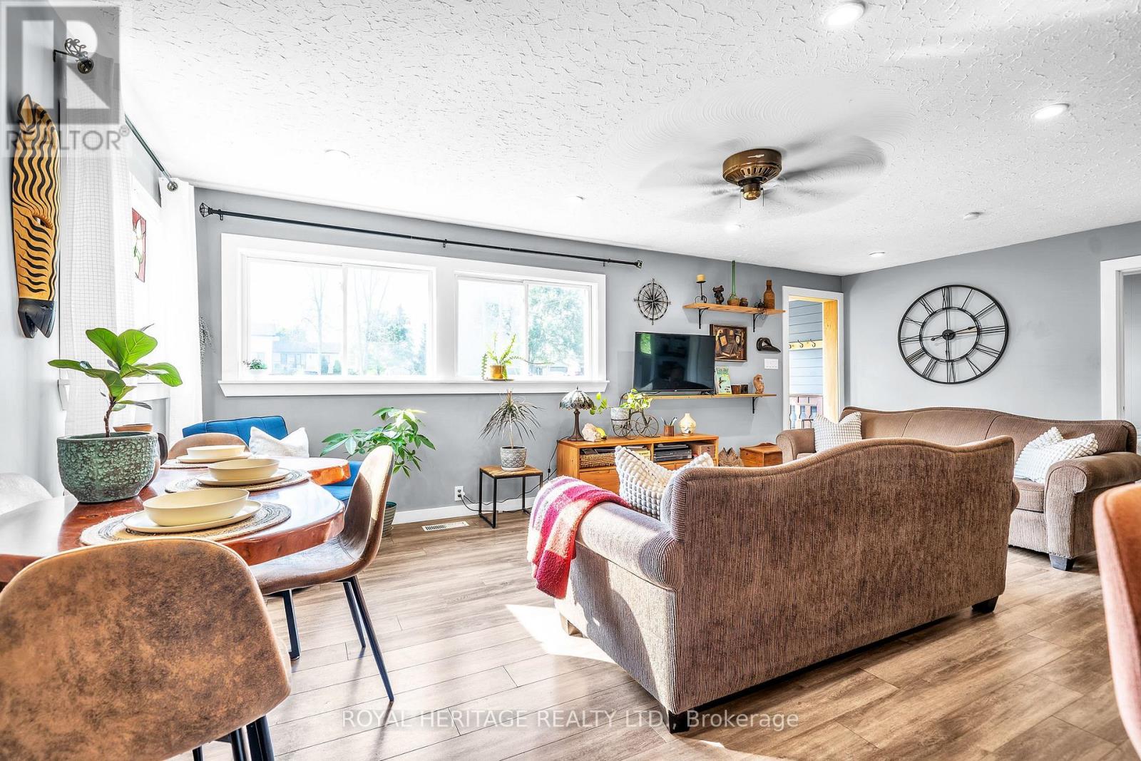 4174 FOUNTAIN DRIVE - 18