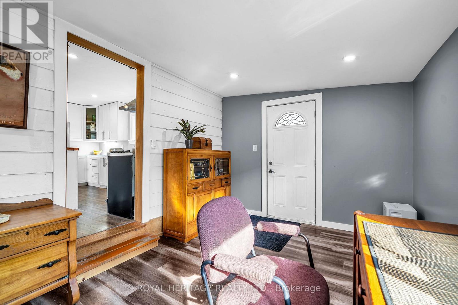 4174 FOUNTAIN DRIVE - 27