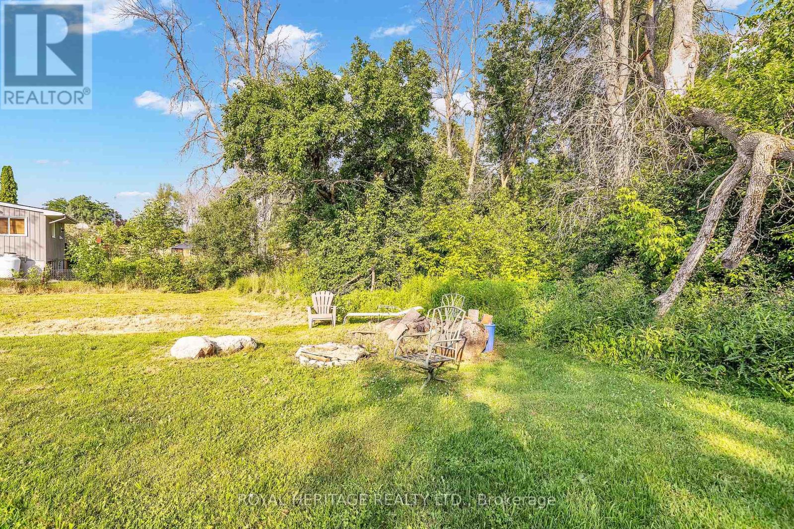4174 FOUNTAIN DRIVE - 35