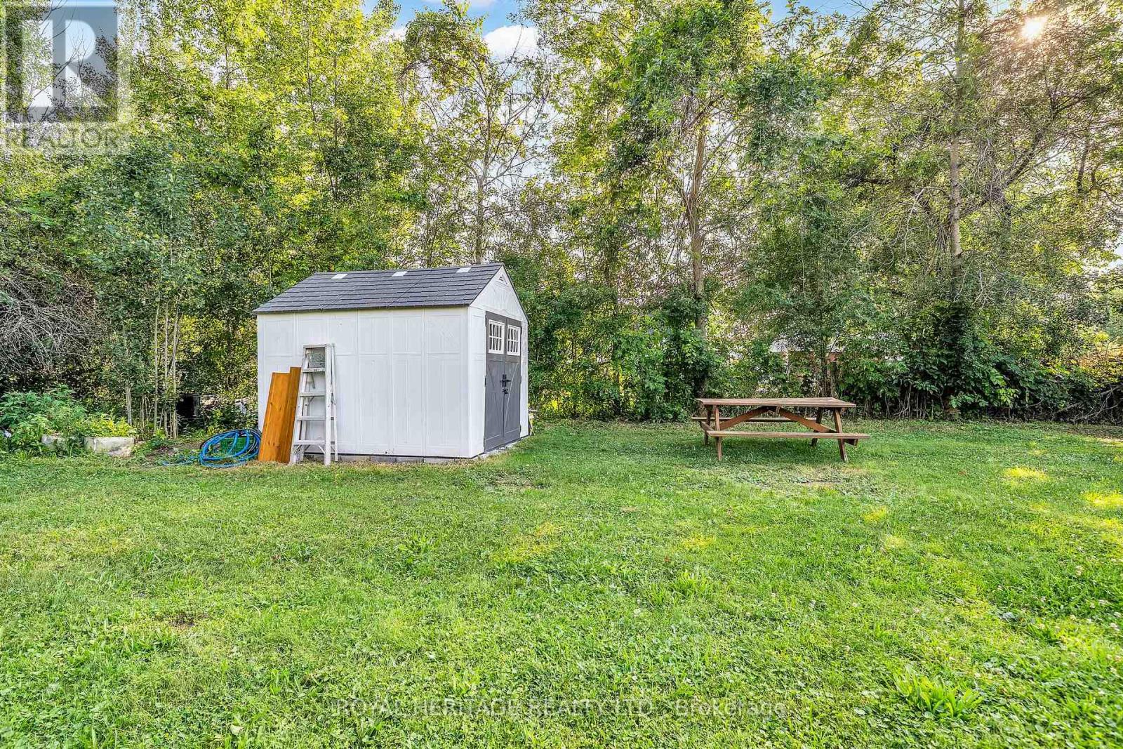 4174 FOUNTAIN DRIVE - 36