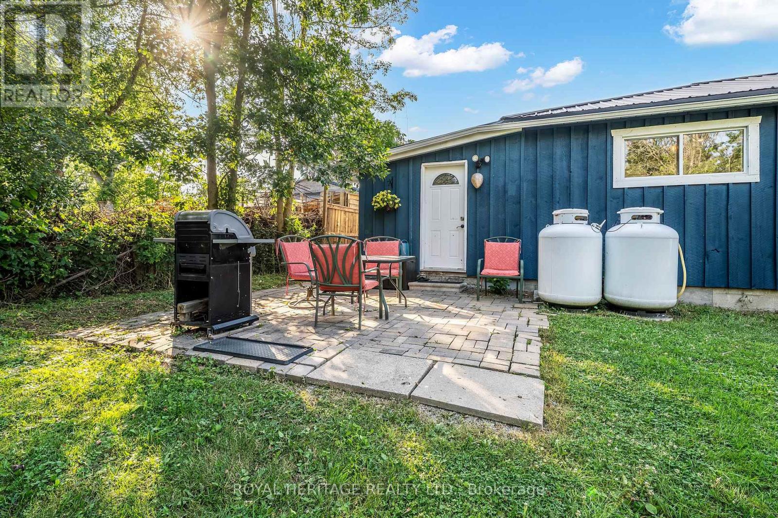 4174 FOUNTAIN DRIVE - 37