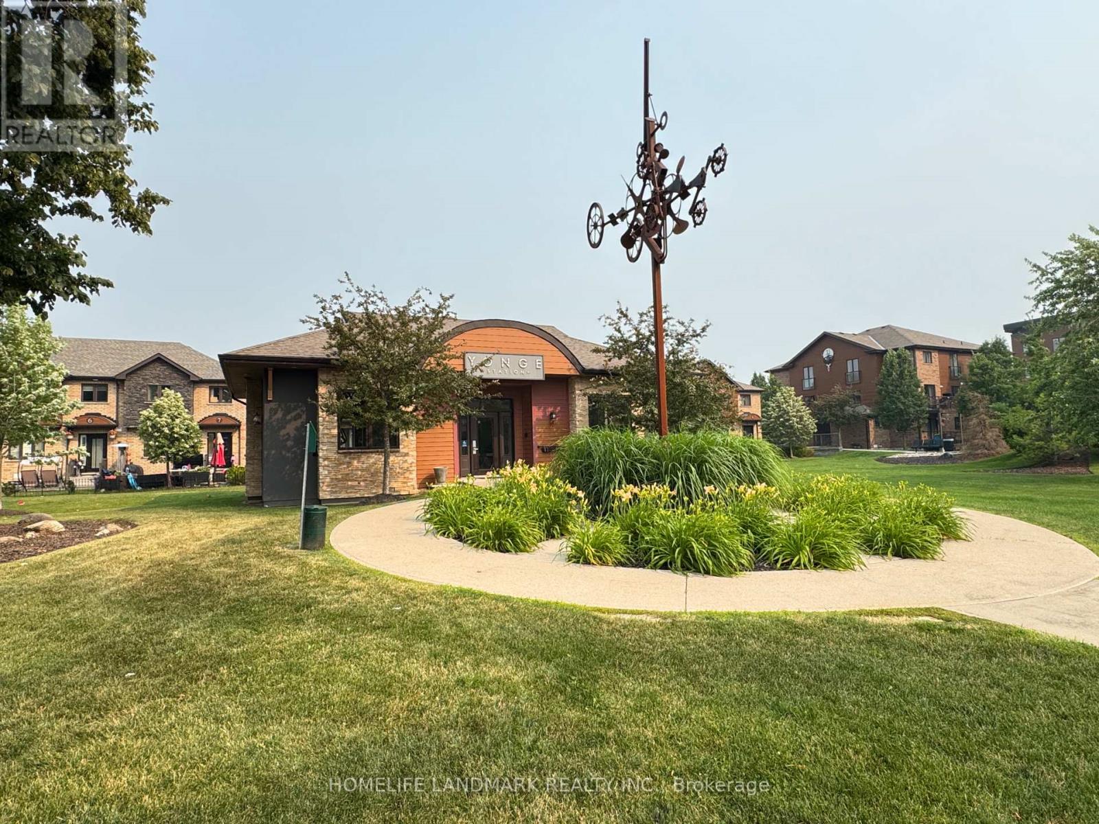 #404 100 DEAN AVENUE - 23