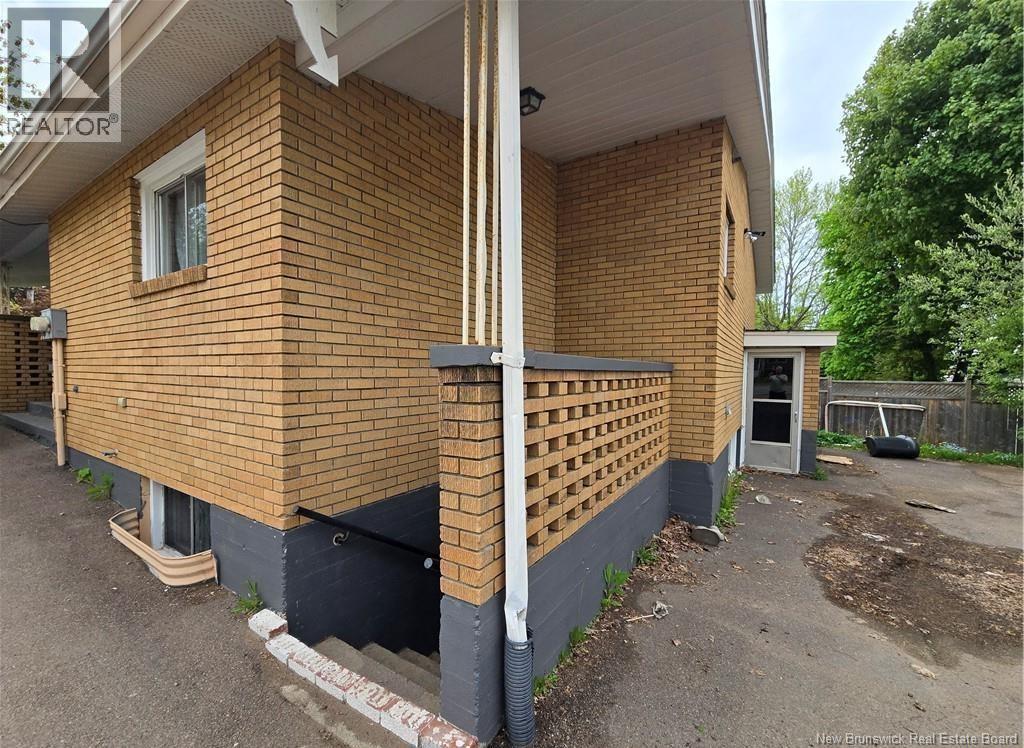 141-143 West Lane - 26