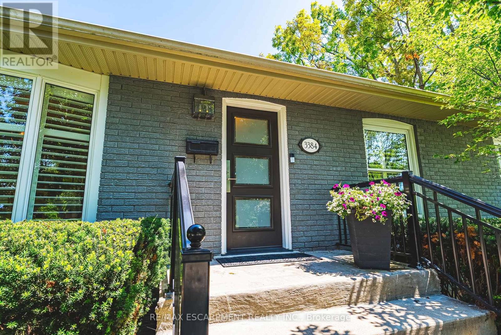 3384 MANFRED DRIVE - 1