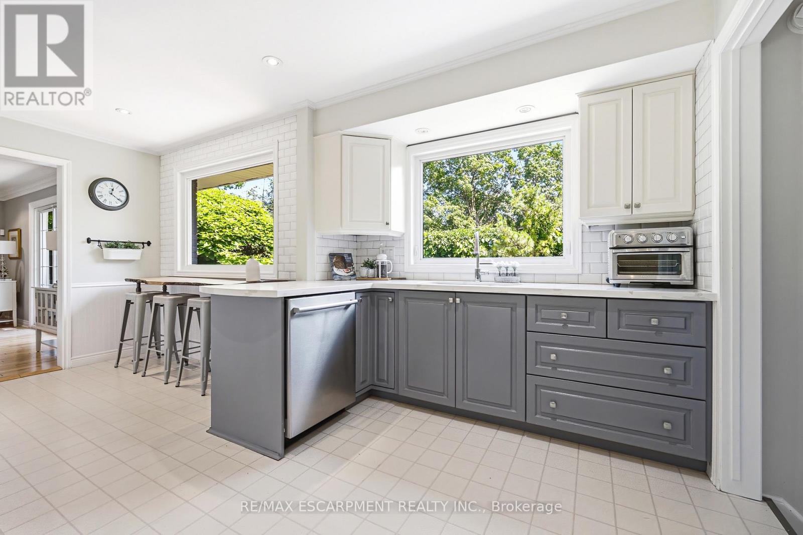 3384 MANFRED DRIVE - 12