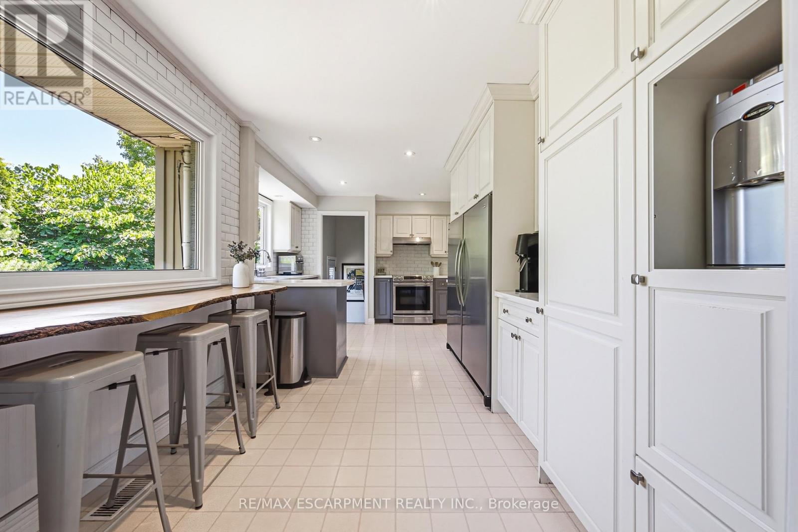 3384 MANFRED DRIVE - 16