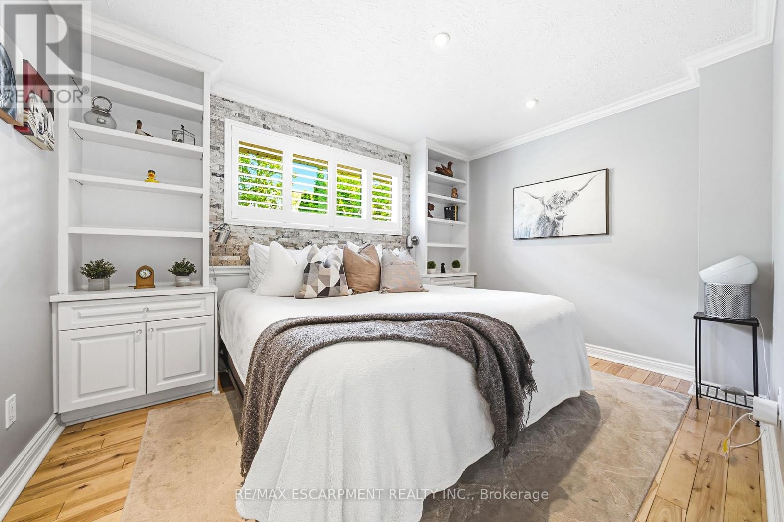 3384 MANFRED DRIVE - 18