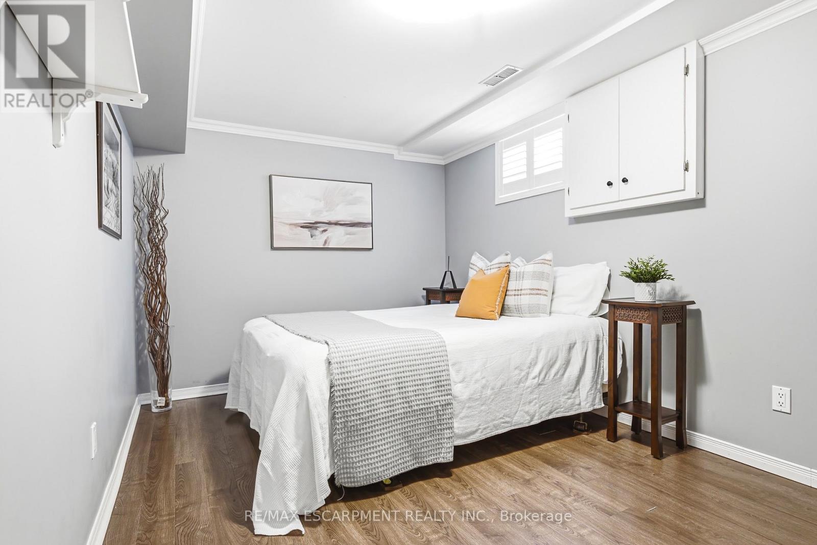 3384 MANFRED DRIVE - 30