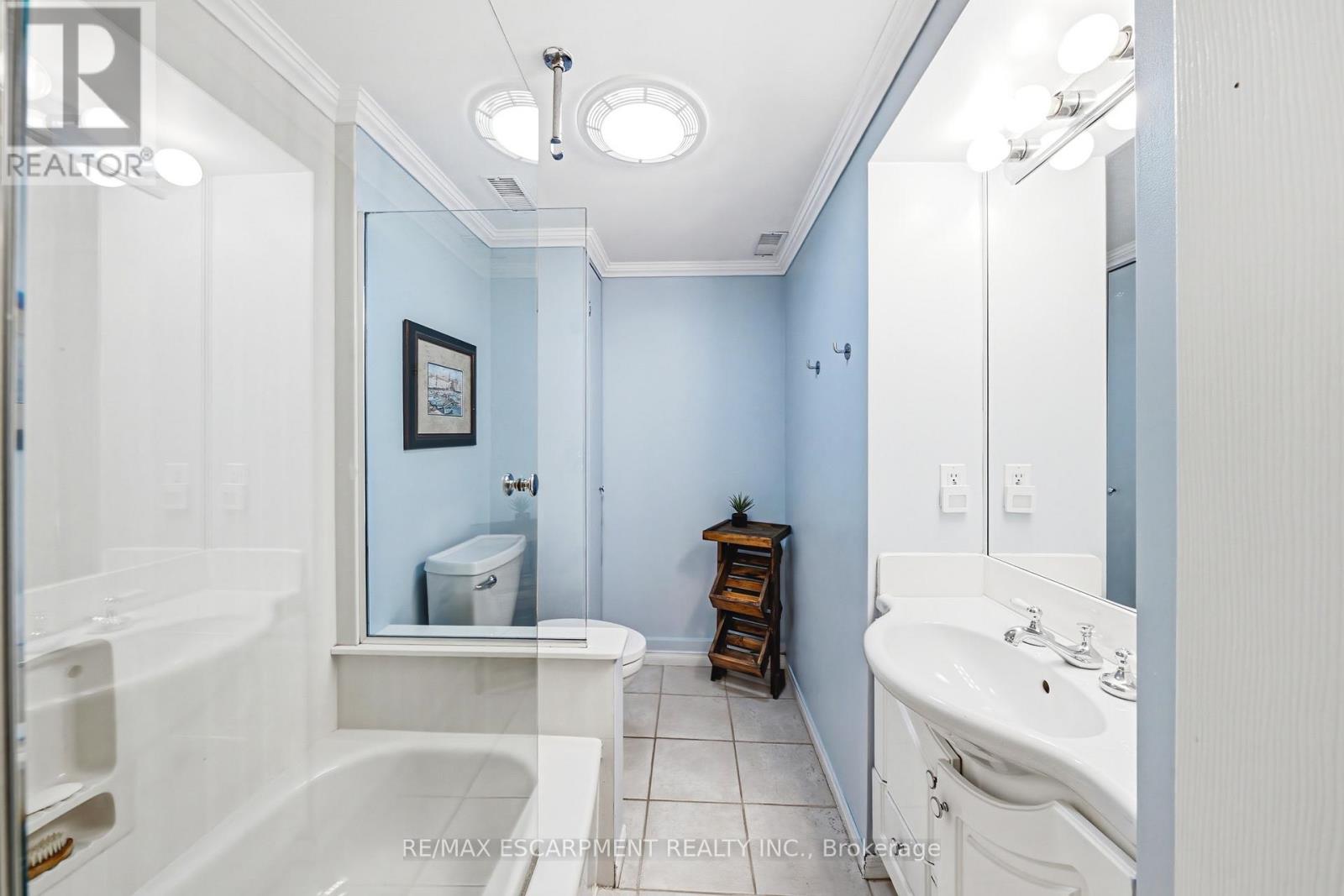 3384 MANFRED DRIVE - 31