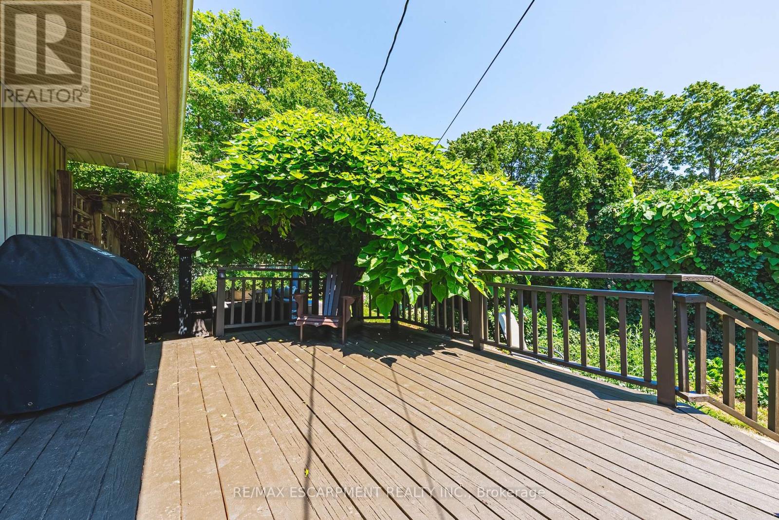 3384 MANFRED DRIVE - 35