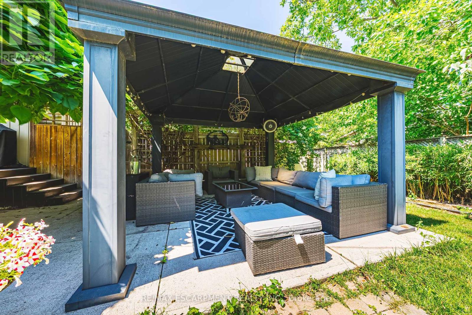 3384 MANFRED DRIVE - 37