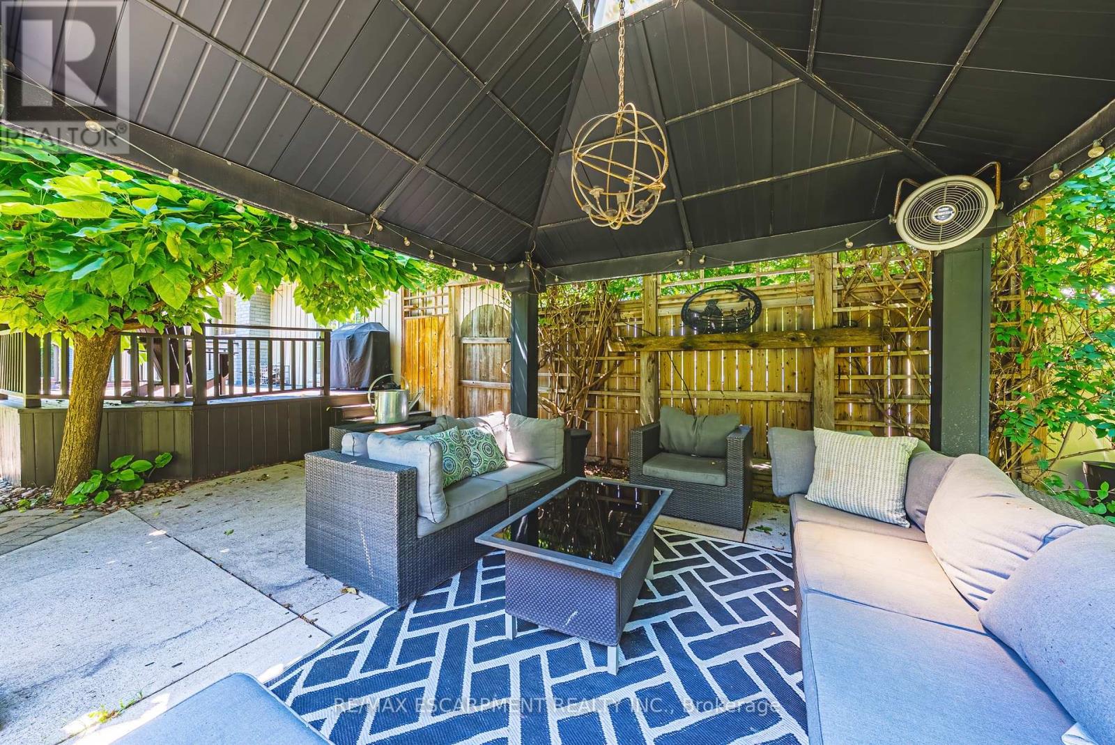 3384 MANFRED DRIVE - 39
