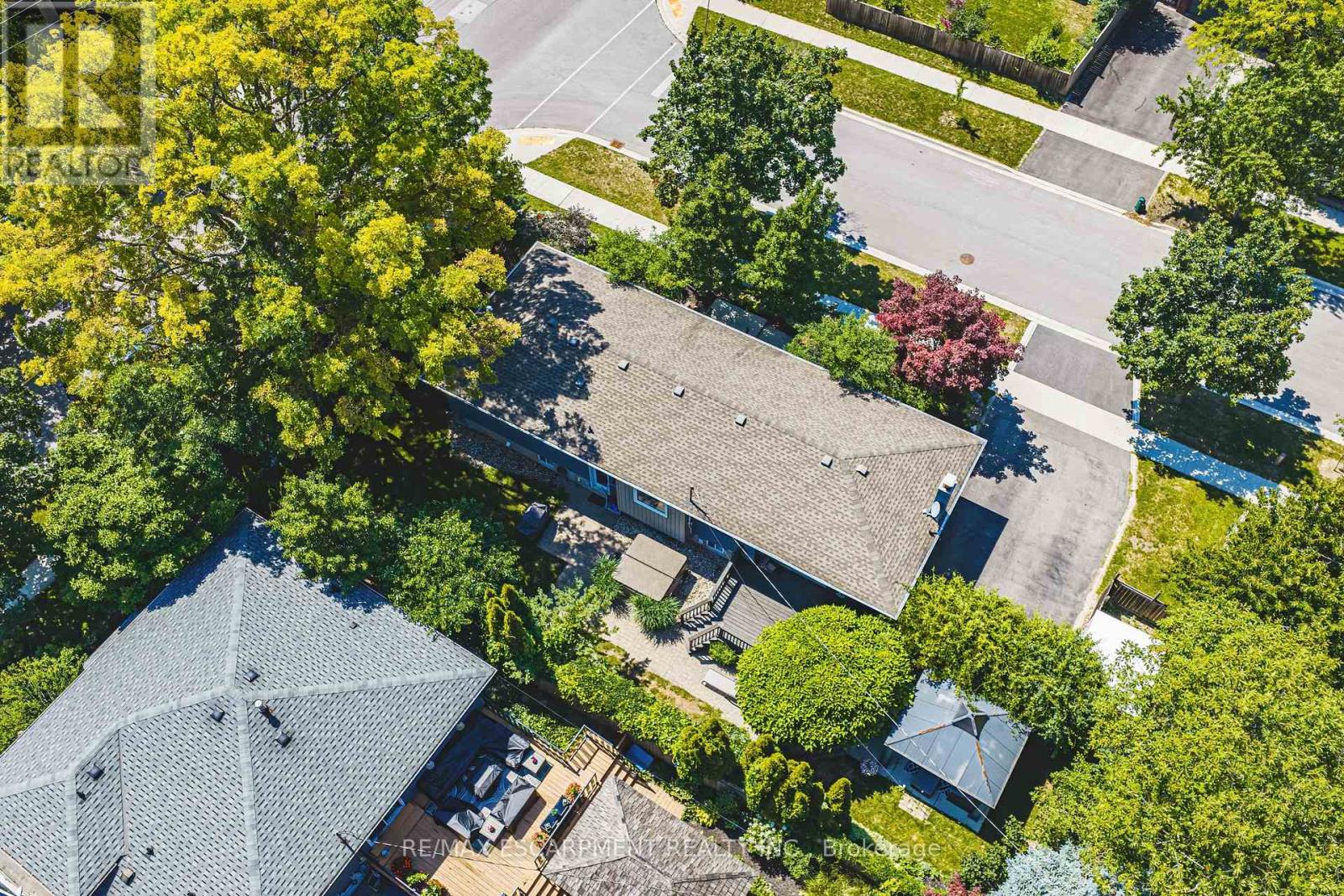 3384 MANFRED DRIVE - 44
