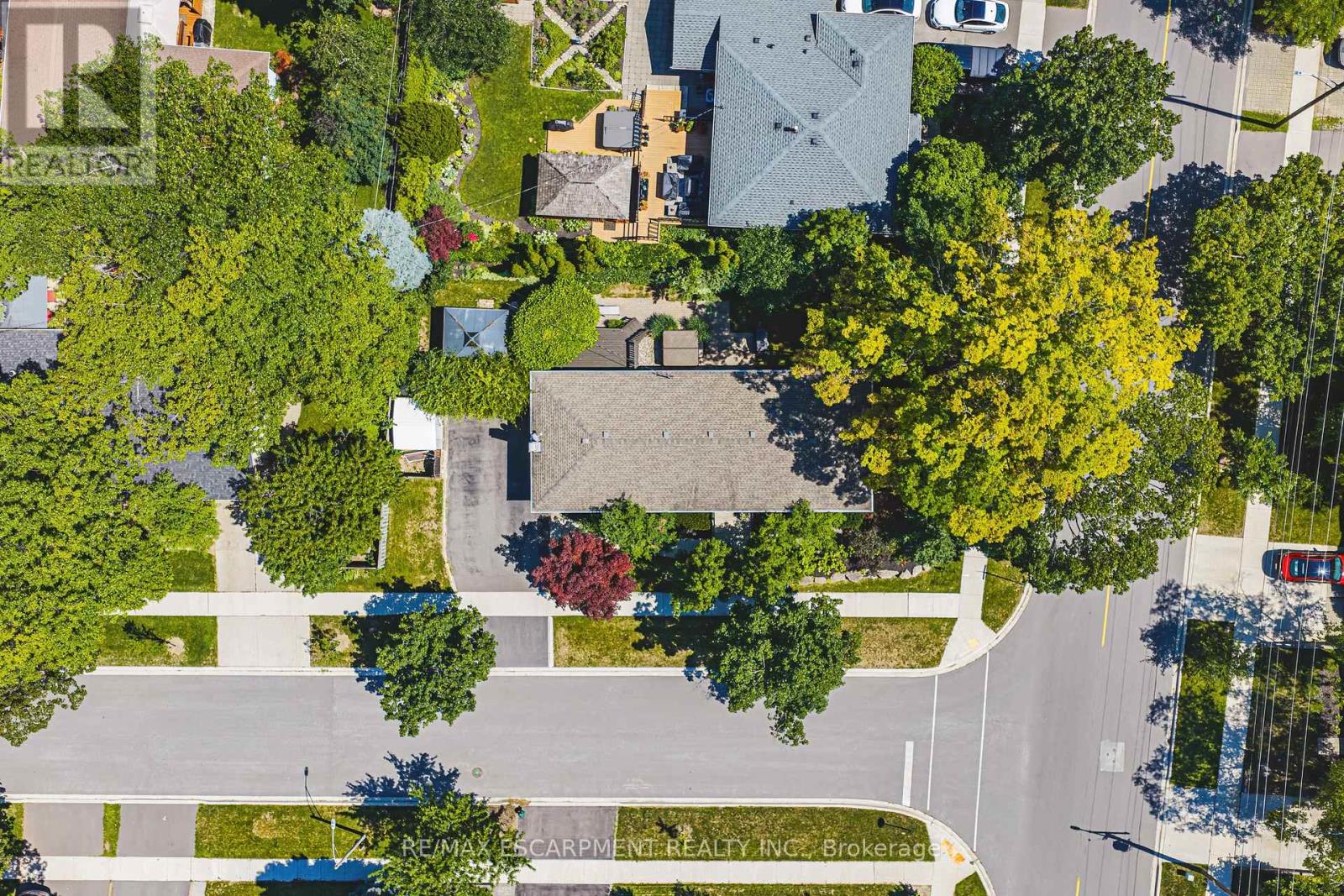 3384 MANFRED DRIVE - 46