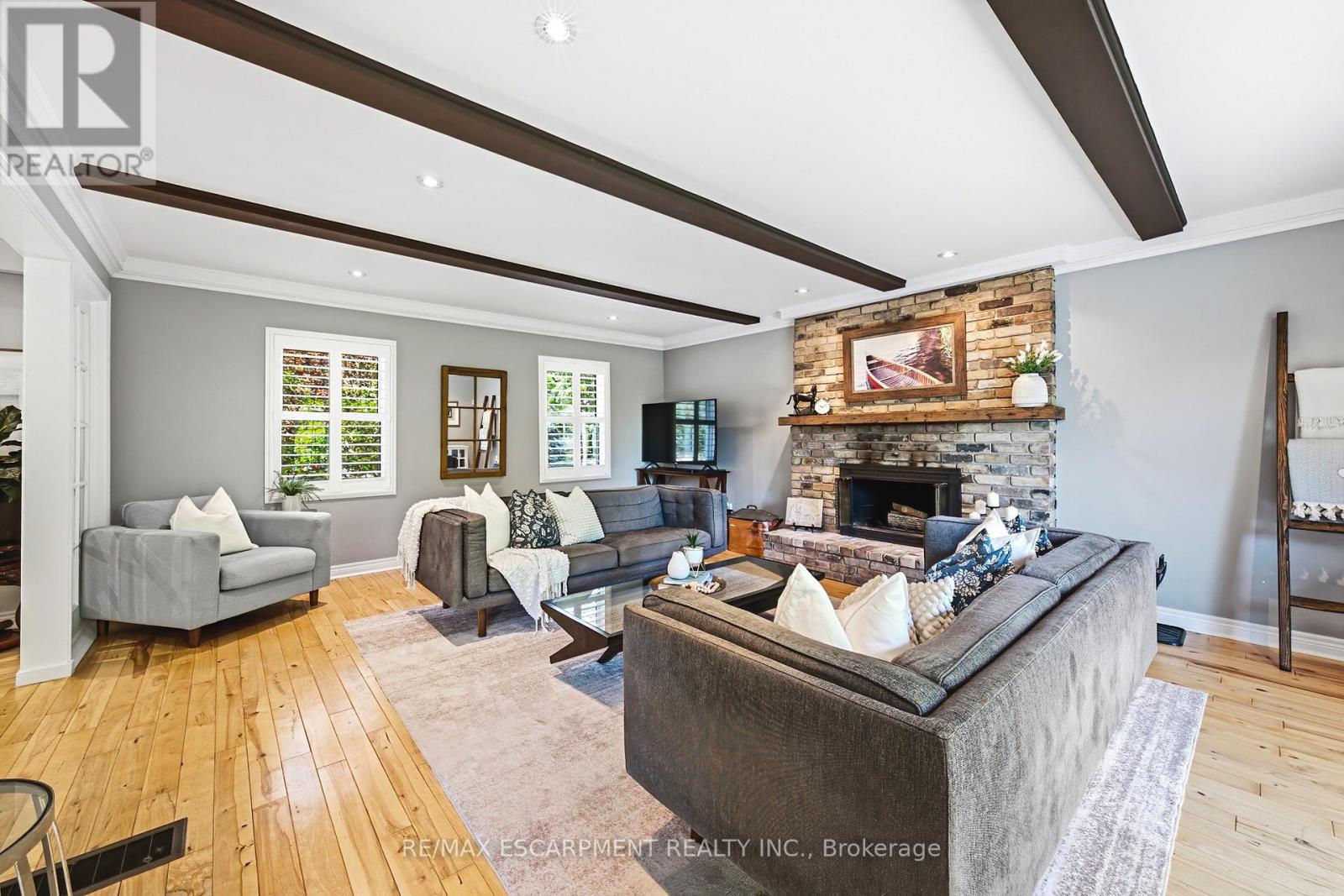 3384 MANFRED DRIVE - 8