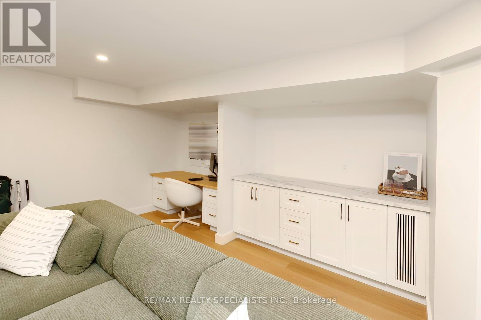 4434 FAIRVIEW STREET - 35