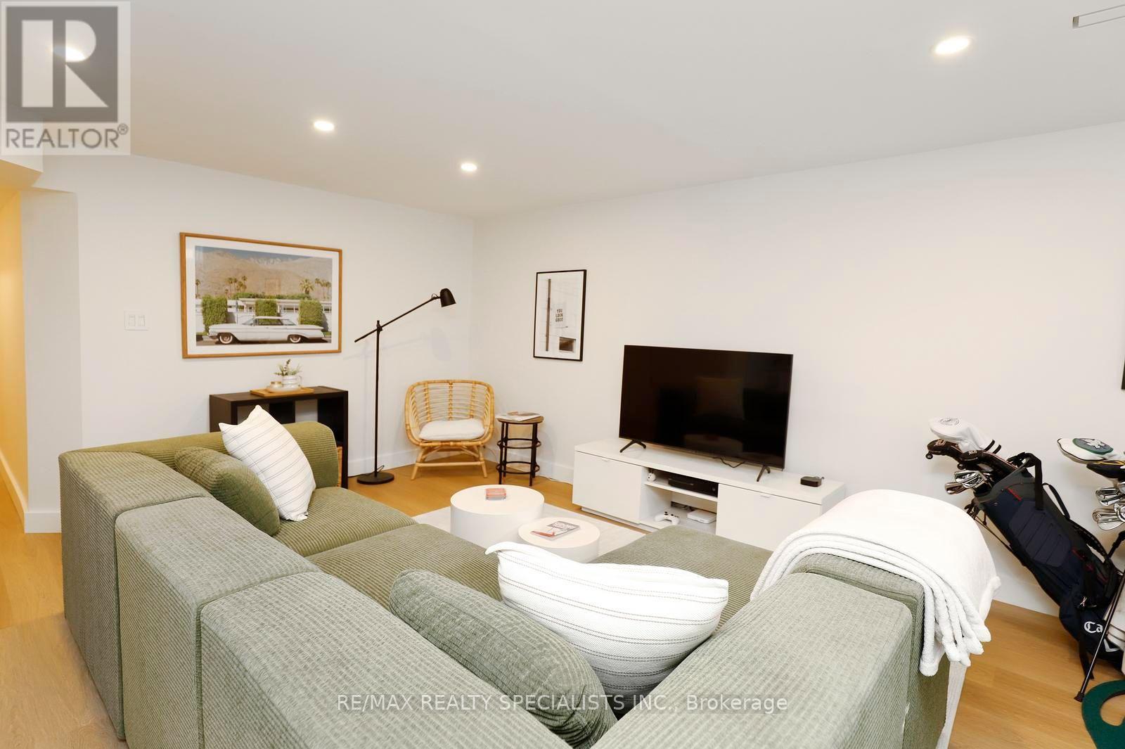 4434 FAIRVIEW STREET - 36