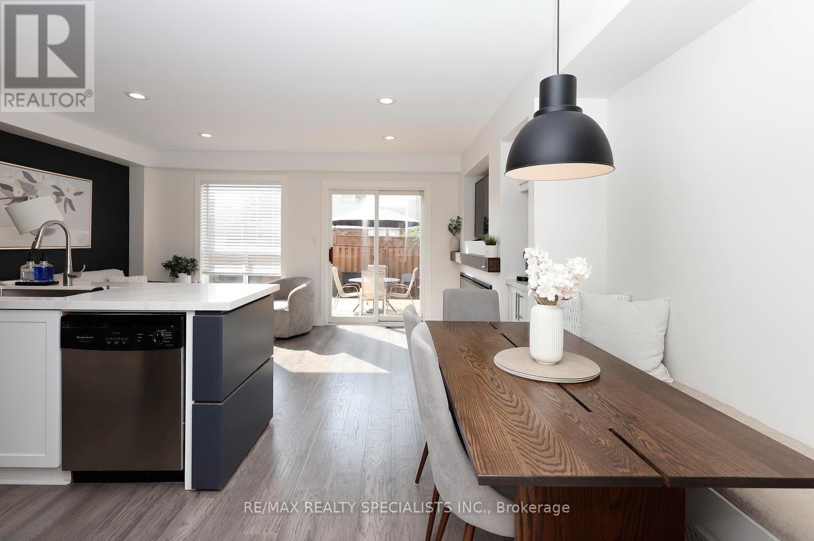 4434 FAIRVIEW STREET - 8