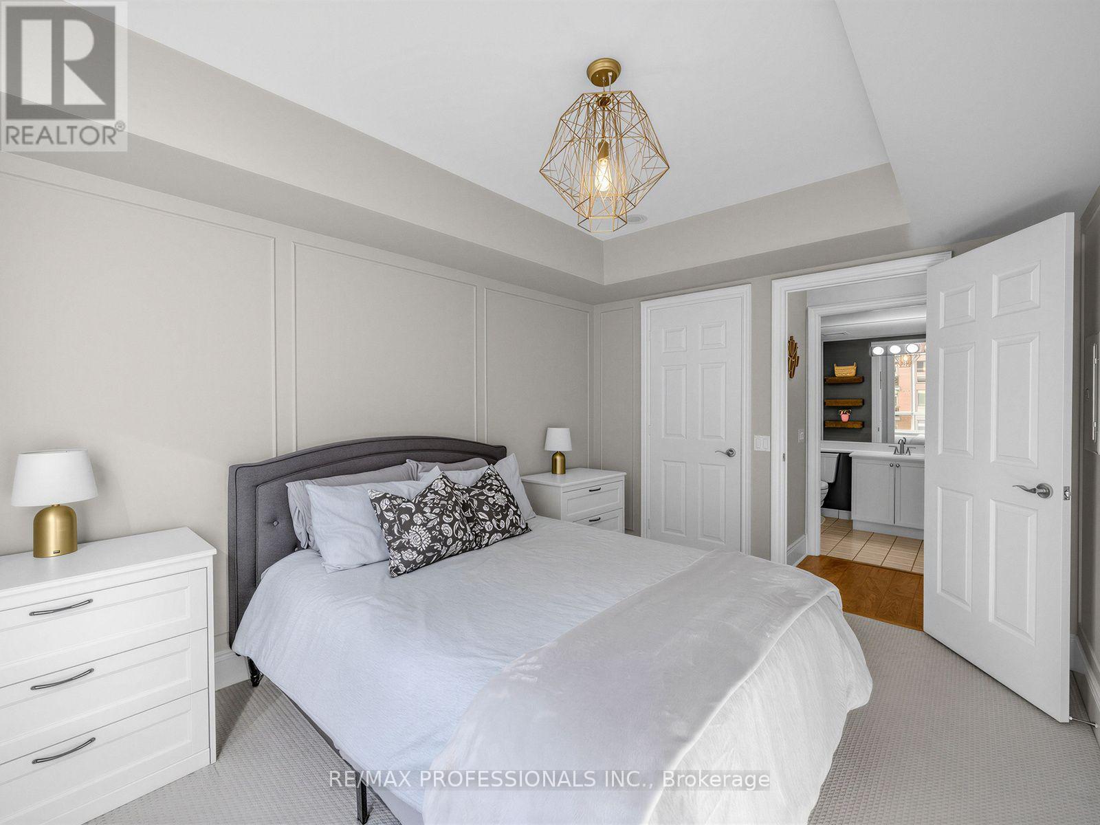#1123 5233 DUNDAS STREET W - Image 9