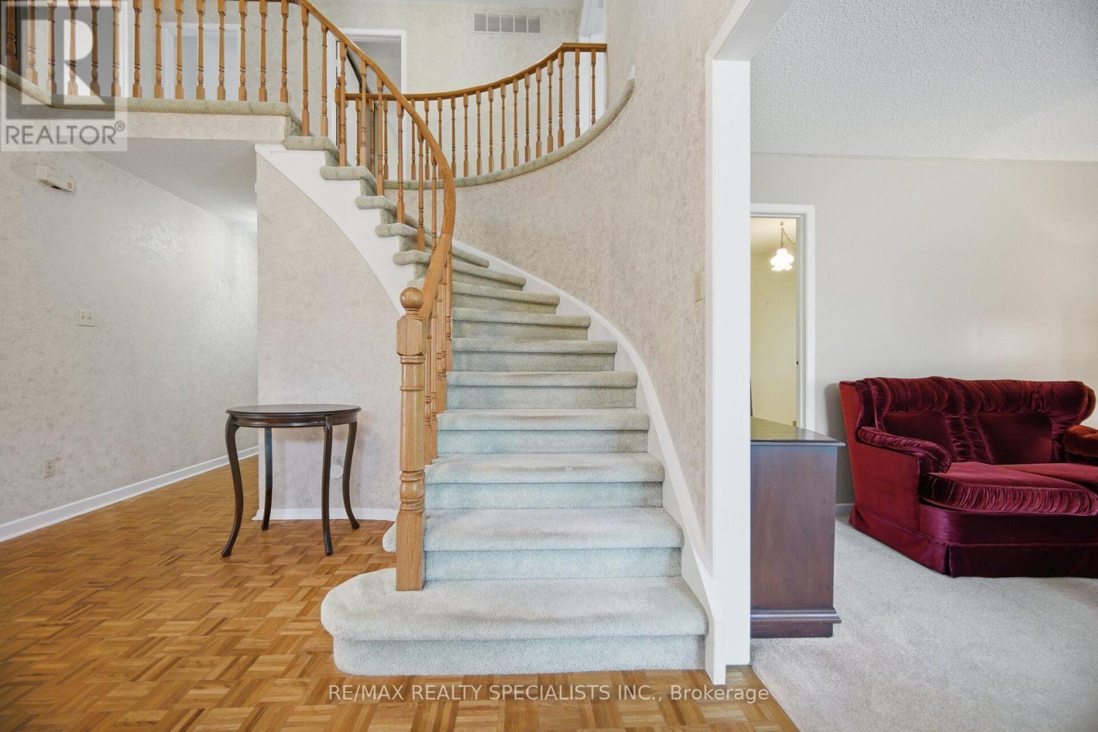 18 JILL CRESCENT - 19