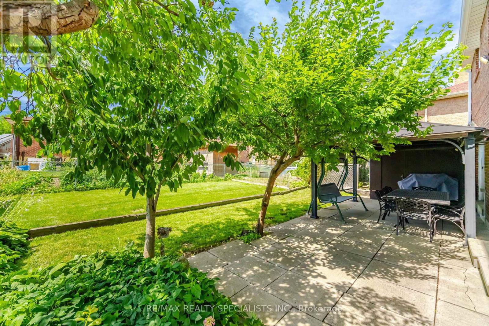 18 JILL CRESCENT - 41