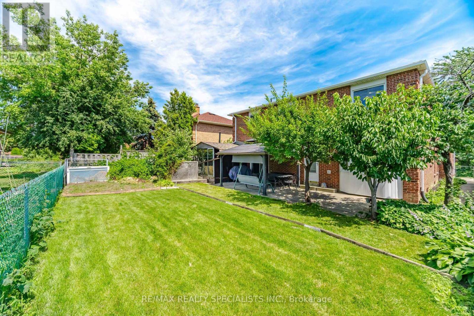 18 JILL CRESCENT - 42