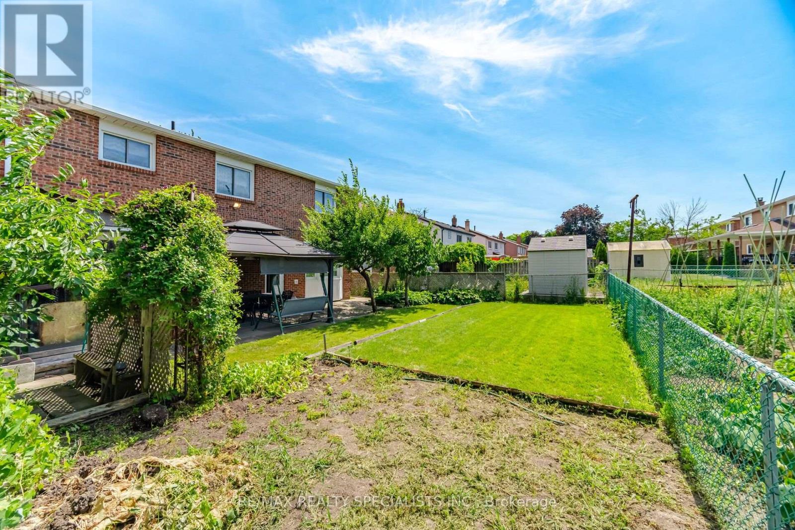 18 JILL CRESCENT - 43