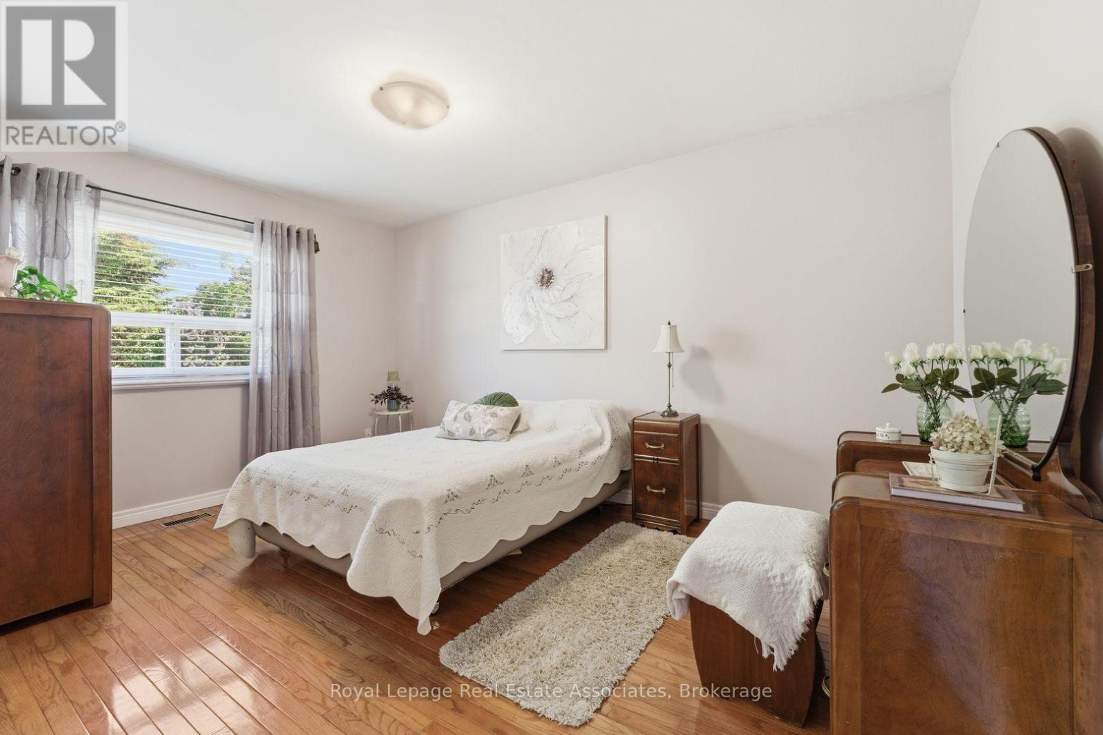 1069 ALEXANDRA AVENUE - 16