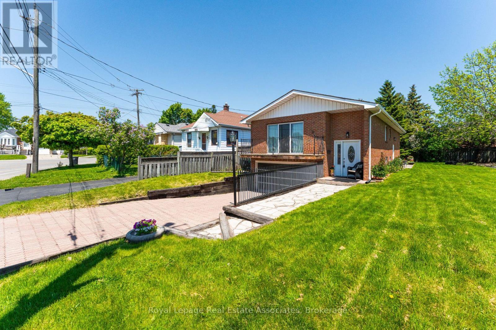 1069 ALEXANDRA AVENUE - 2