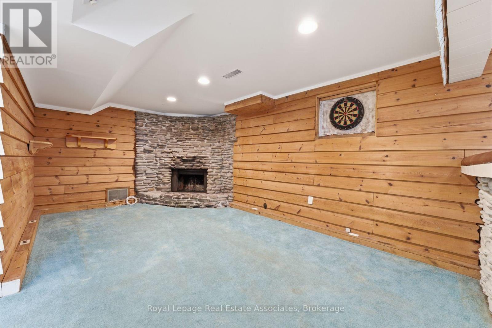 1069 ALEXANDRA AVENUE - 21