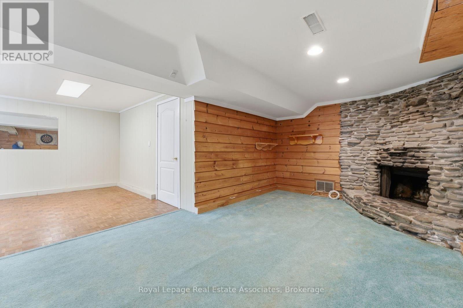 1069 ALEXANDRA AVENUE - 22