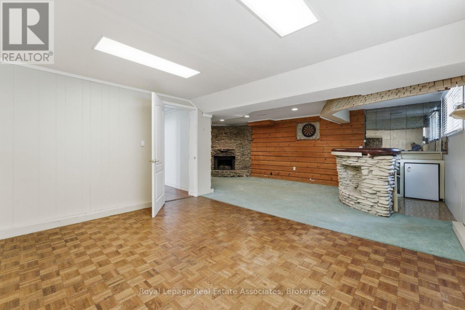 1069 ALEXANDRA AVENUE - 26