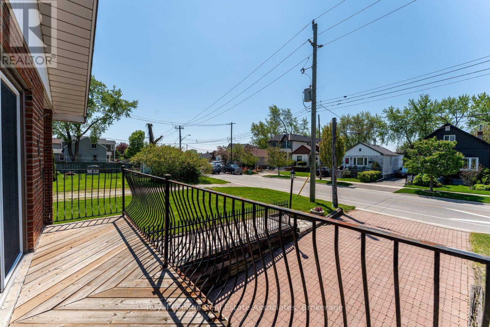 1069 ALEXANDRA AVENUE - 32
