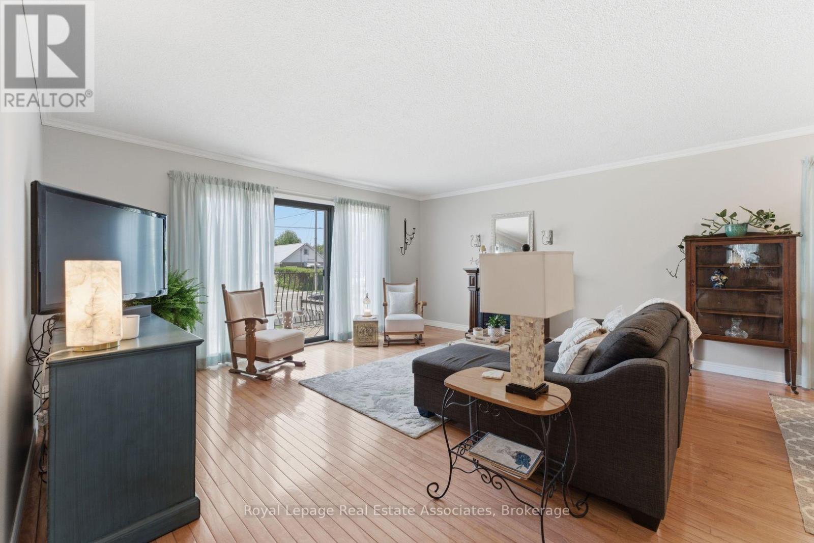 1069 ALEXANDRA AVENUE - 4