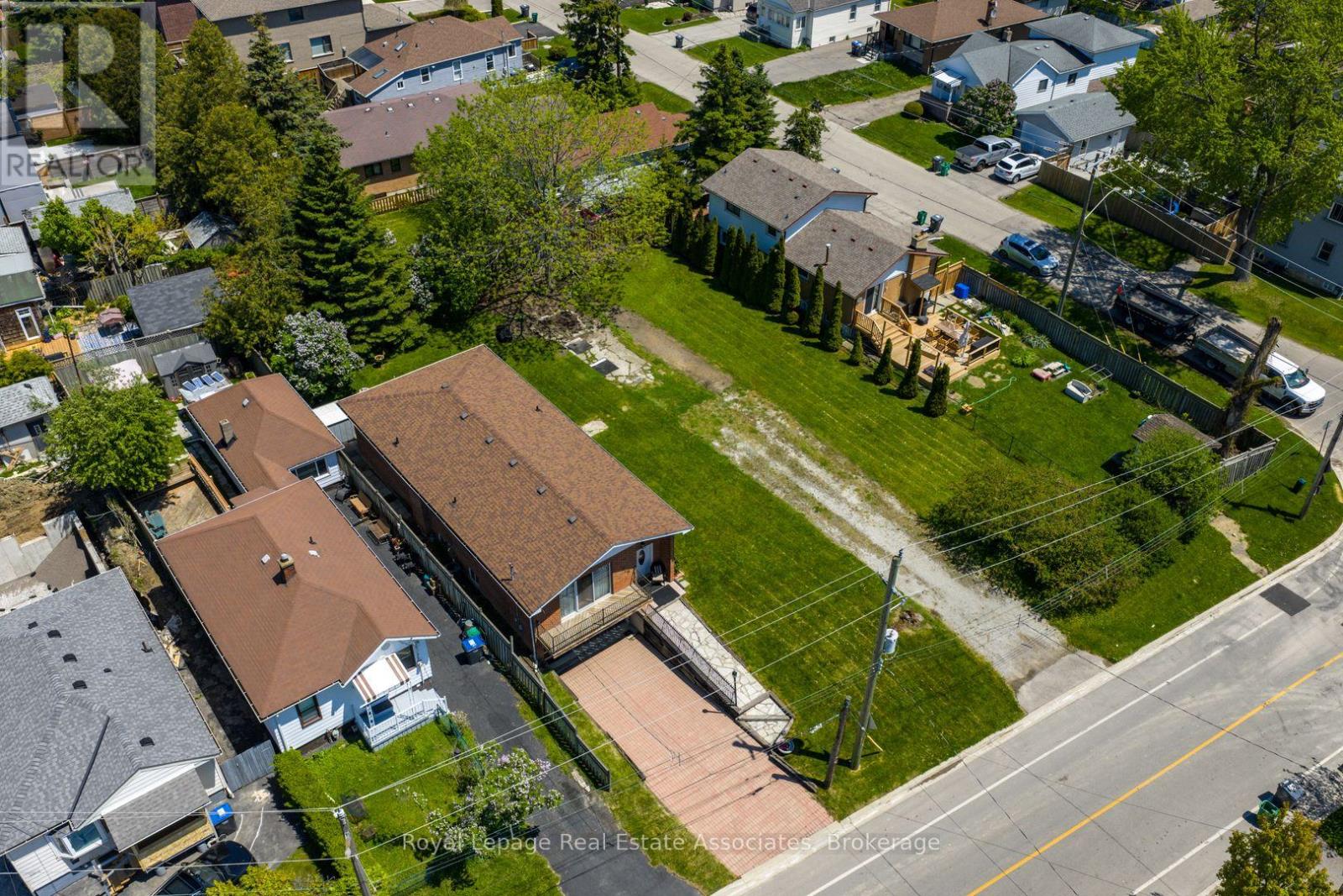 1069 ALEXANDRA AVENUE - 41