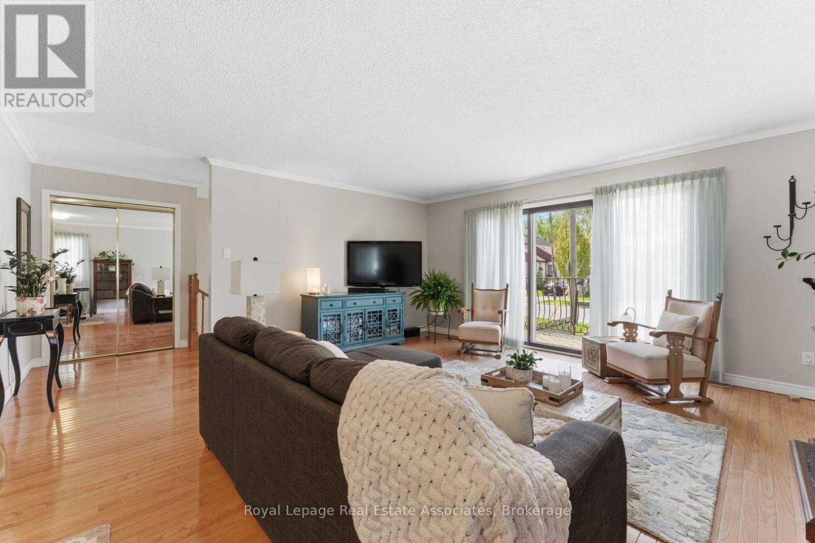 1069 ALEXANDRA AVENUE - 7