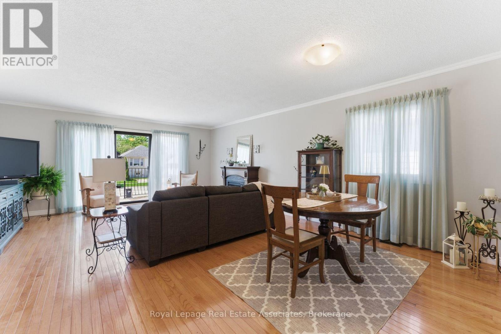 1069 ALEXANDRA AVENUE - 9