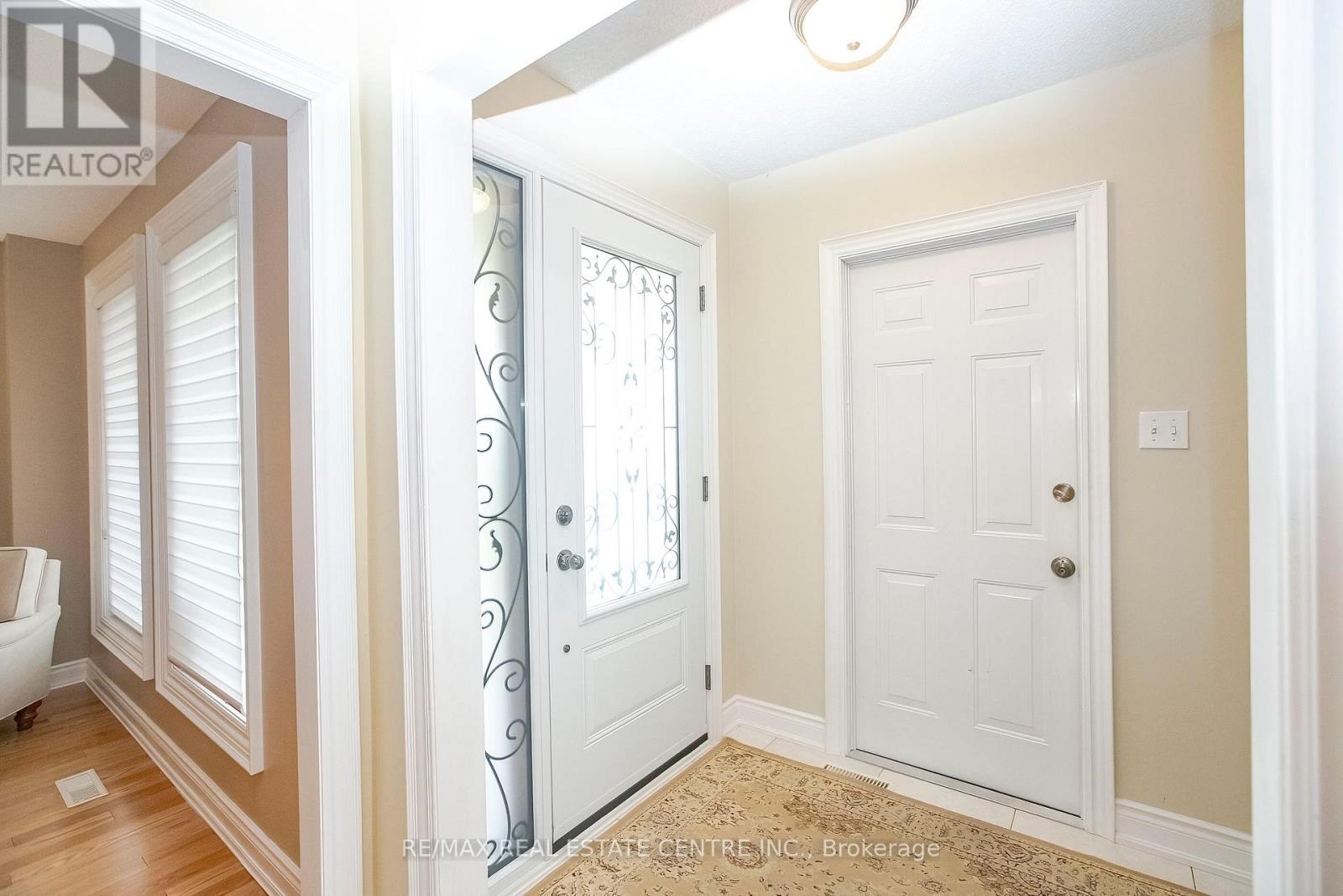 21 AMANTINE CRESCENT - 4