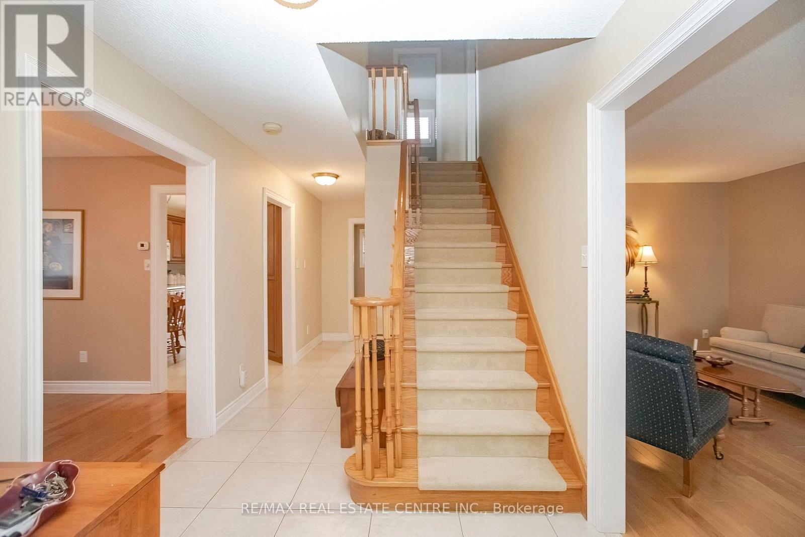 21 AMANTINE CRESCENT - 6