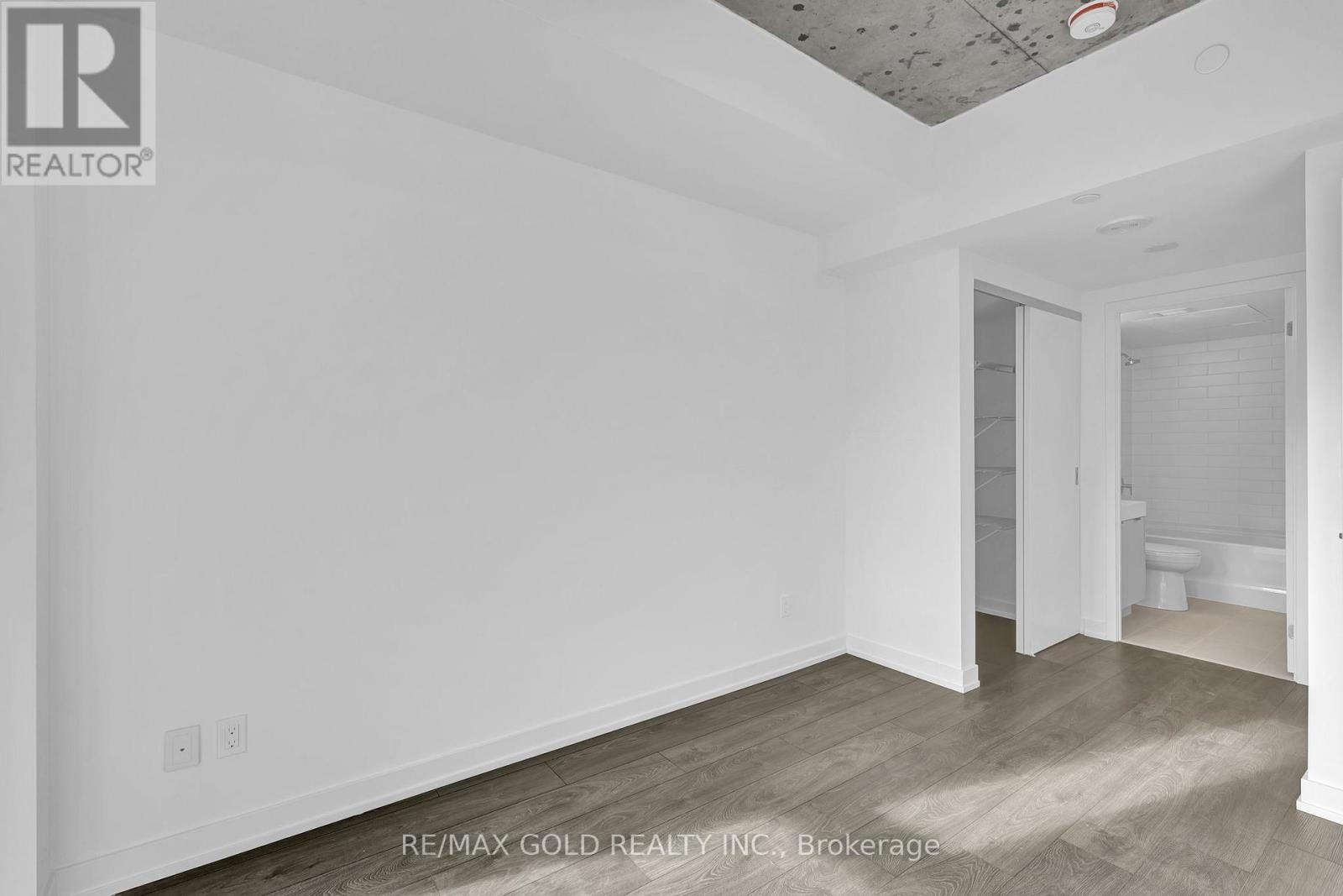 #211 57 BROCK AVENUE - 11