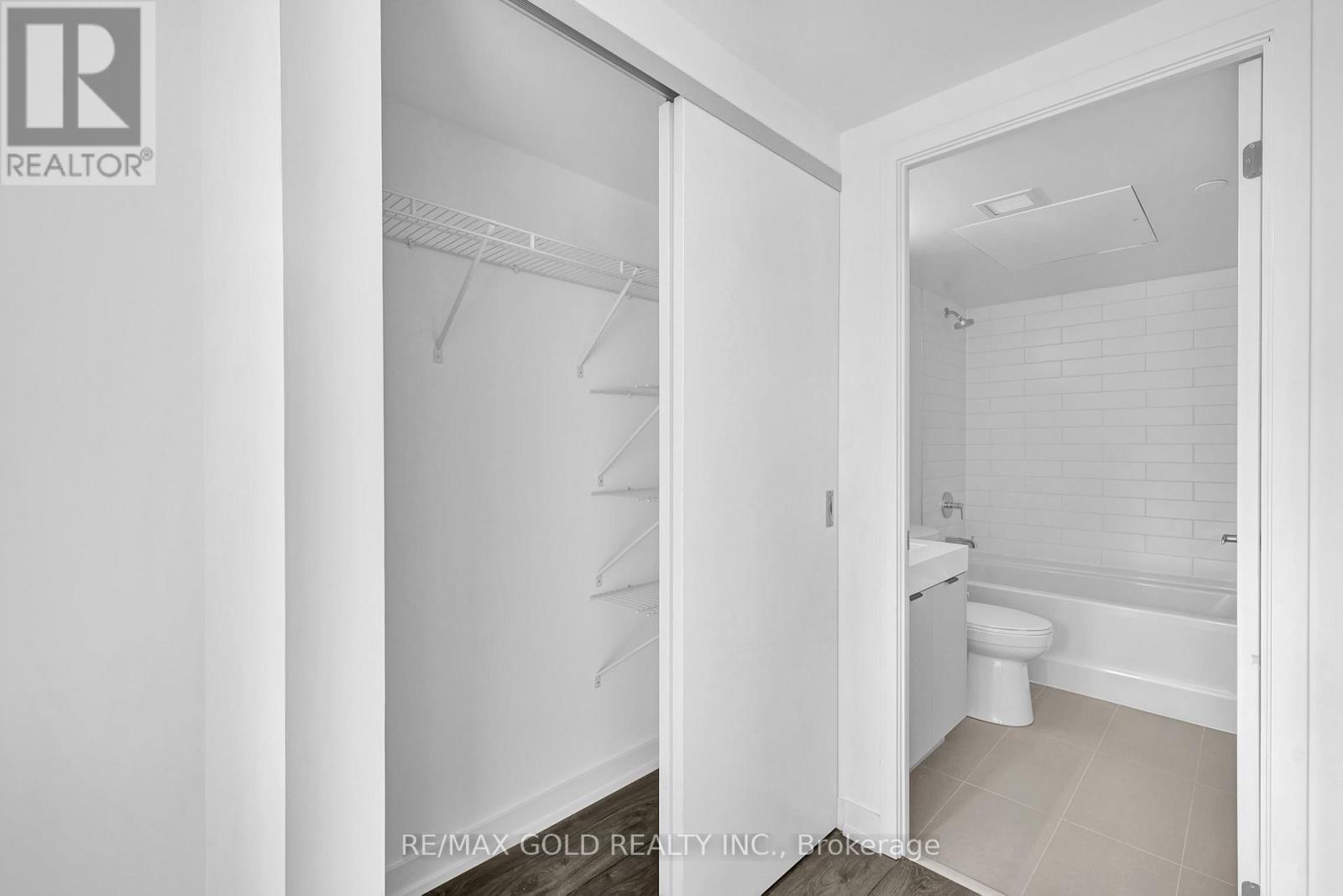 #211 57 BROCK AVENUE - 20