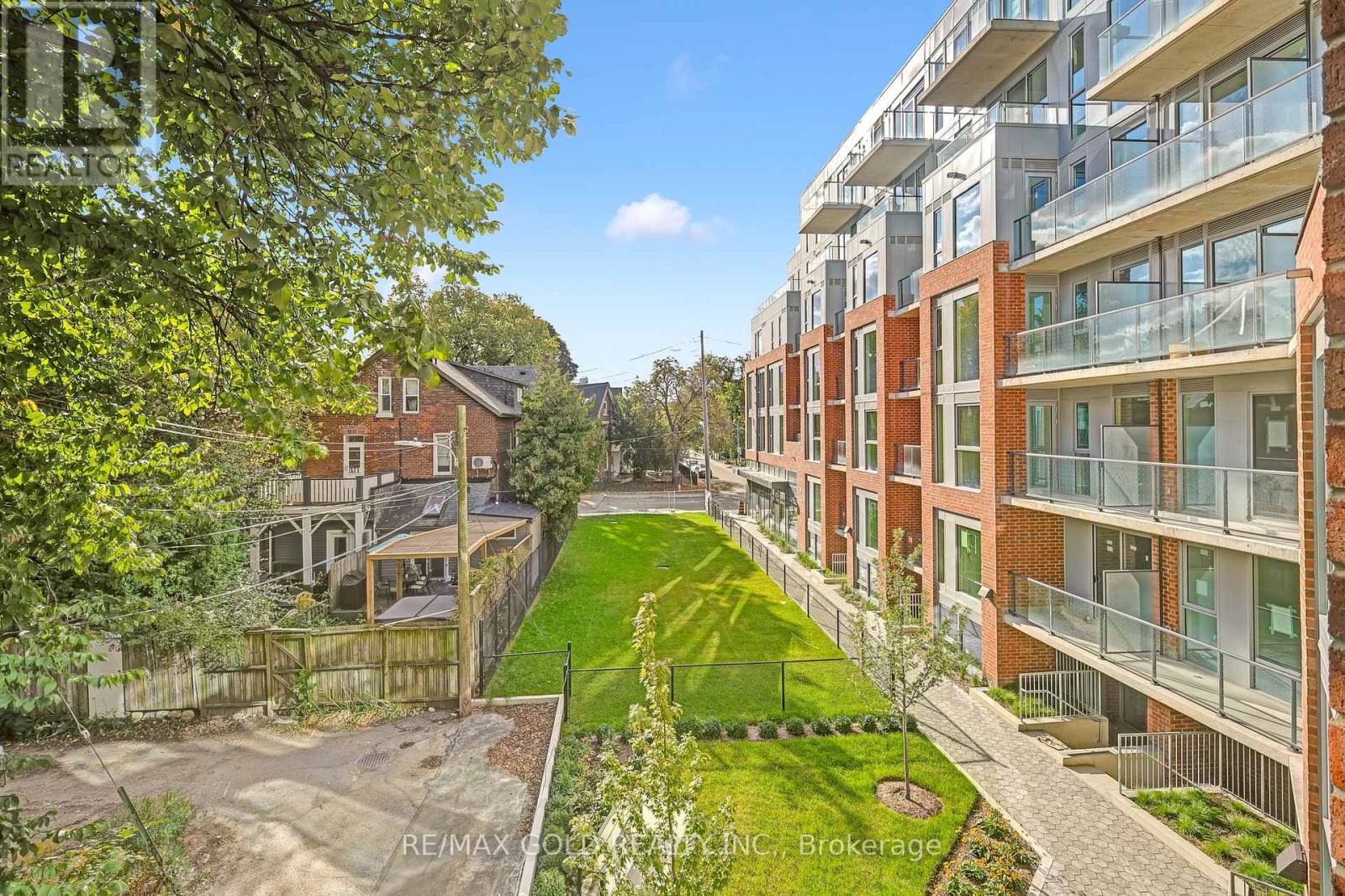 #211 57 BROCK AVENUE - 24
