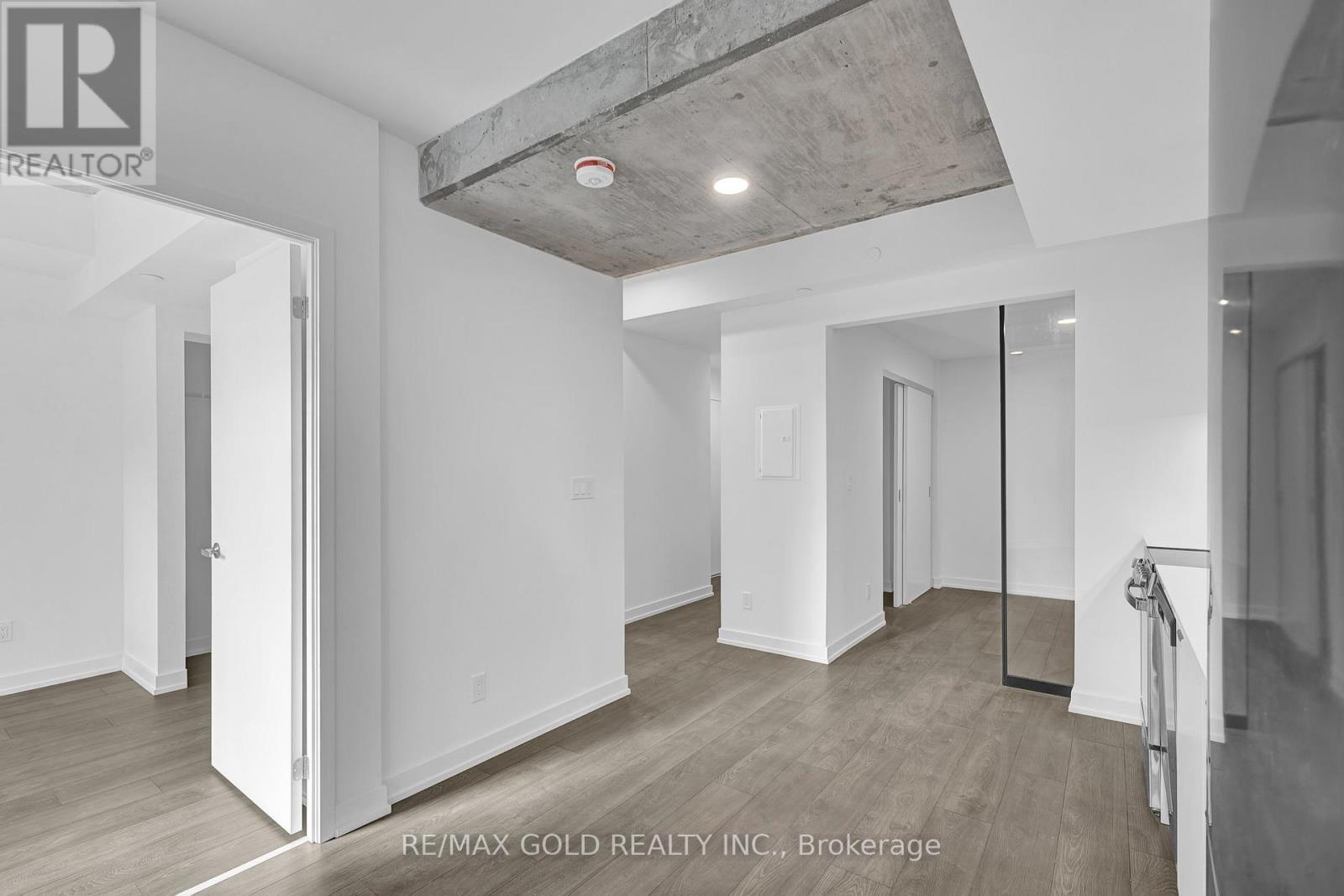 #211 57 BROCK AVENUE - 6