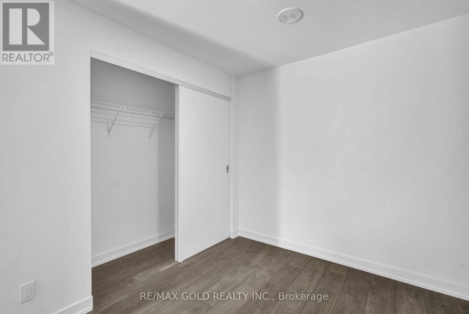 #211 57 BROCK AVENUE - 8