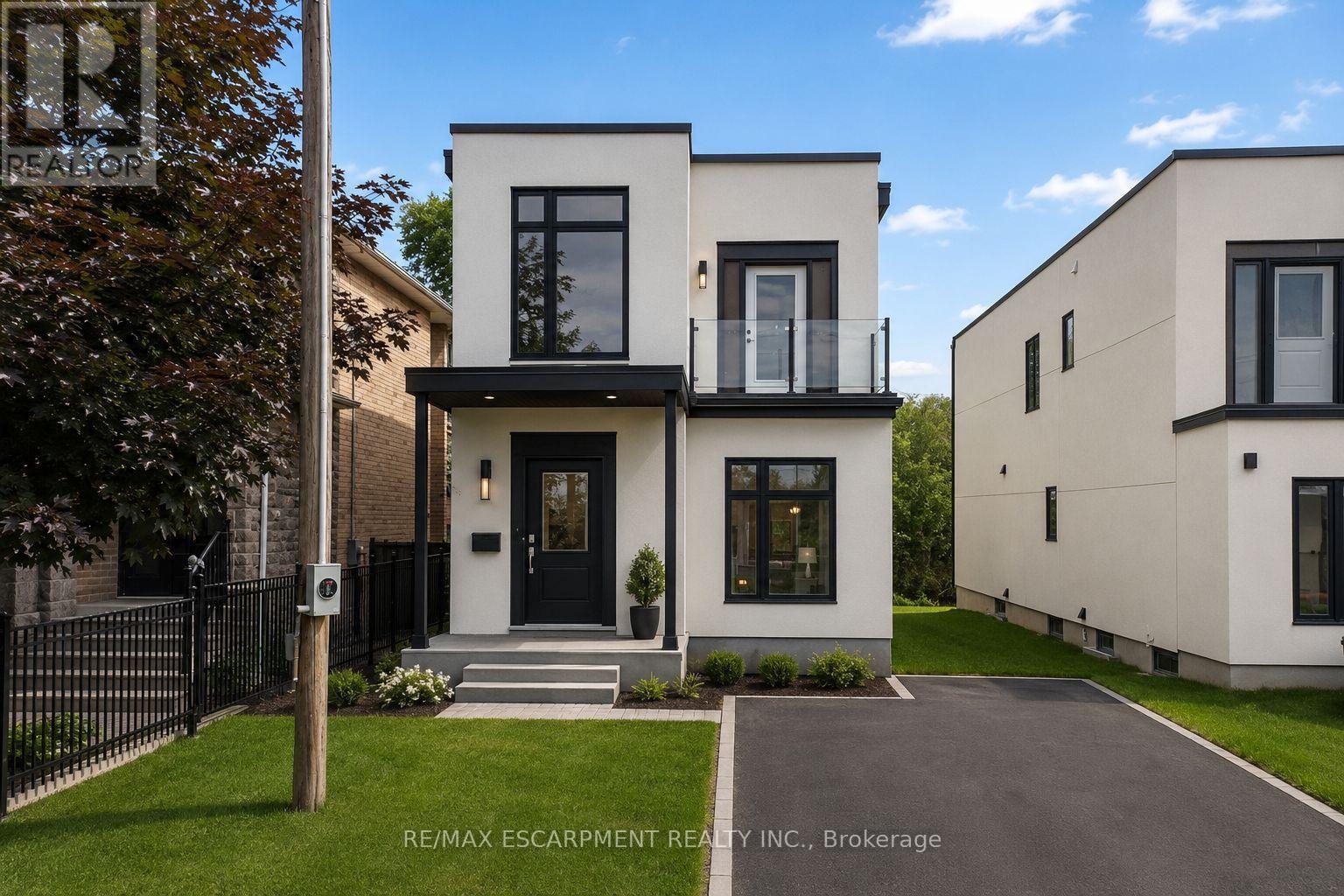 1037 ALEXANDRA AVENUE - 9
